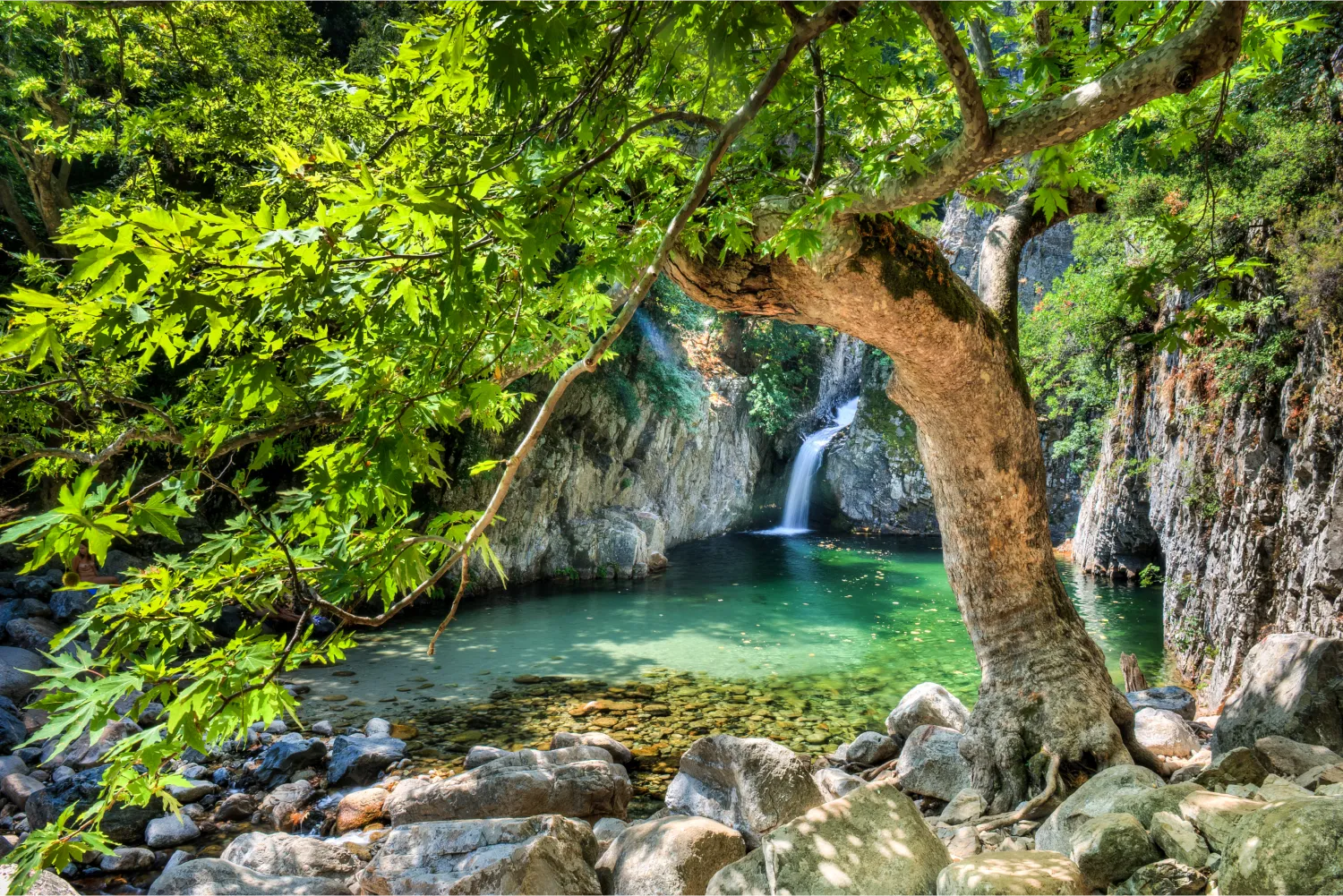 Καταρράκτης Μικρές Βάθρες στη Σαμοθράκη